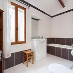 Hirondelle - A Beautiful In The Heart Of The Cathar Country * كابيستانج
