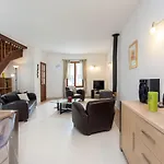 Hirondelle - A Beautiful In The Heart Of The Cathar Country *