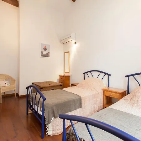 Hirondelle - A Beautiful In The Heart Of The Cathar Country *