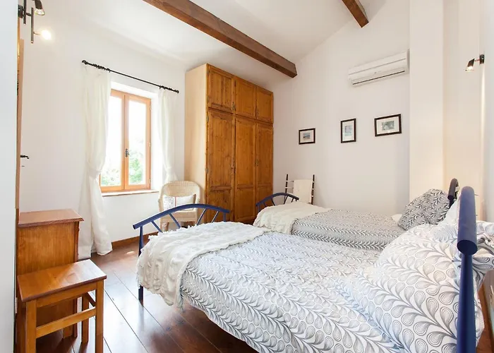 Hirondelle - A Beautiful In The Heart Of The Cathar Country Capestang